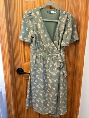 Gap Wrap Midi Dress in Olive with Blush Floral